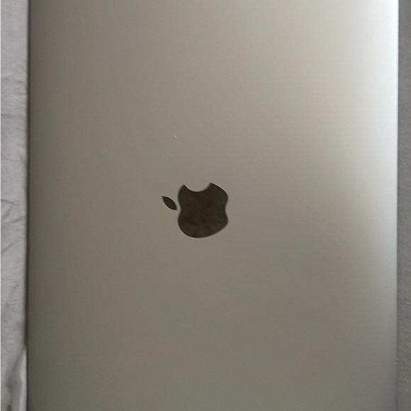 MacBook Air (2020) 13”